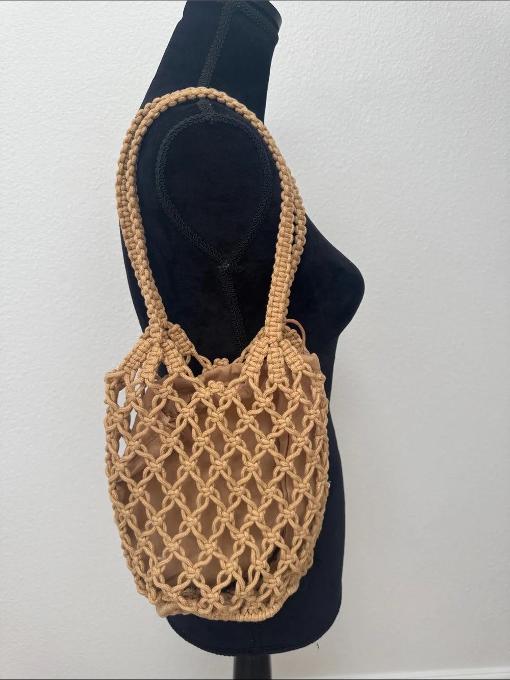 Handcrafted Tan Macrame Shoulder Bag - Picture 2 of 5